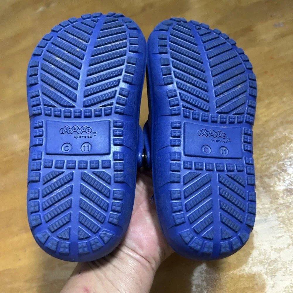 Jibbitz by Crocs Fleece-Lined Clogs - Royal Blue (Kids Size C11)